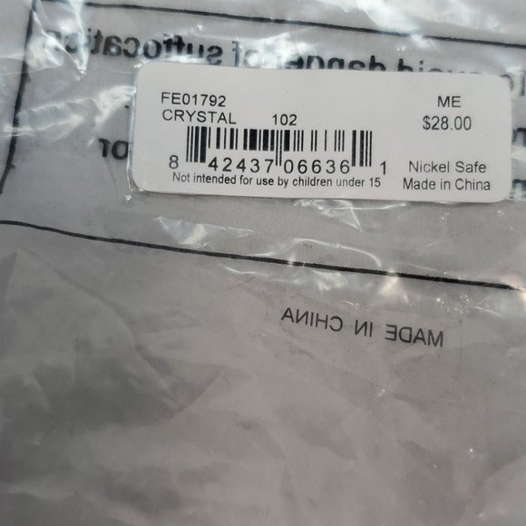 French connection triangle shape dangle earrings - Picture 3 of 3